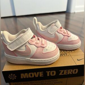 Nike Kids Light Pink Sneakers Size 3C